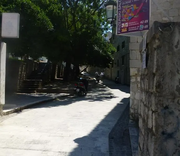 Elena ספליט