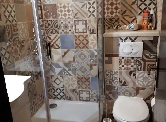 Elena Πανσιόν 3*